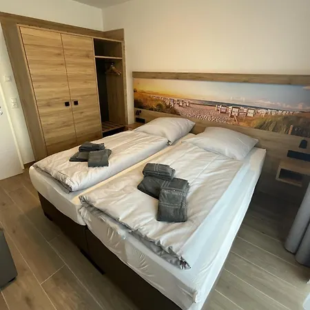 Nordsee Park Sk 10 Nippes - Eg Links *